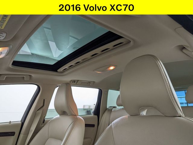 2016 Volvo XC70 Premier - Photo 17