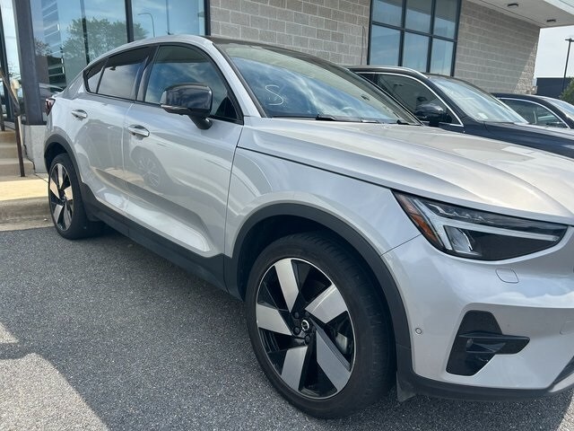 2023 Volvo C40 Plus photo 3