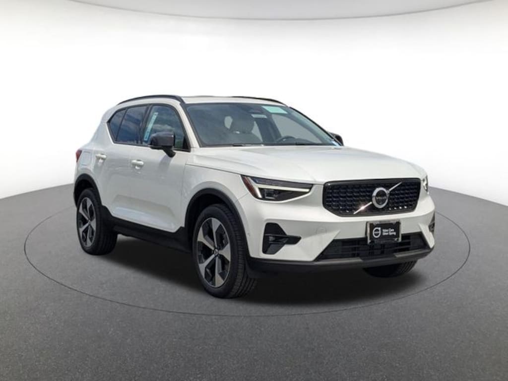 New 2026 Volvo XC40 B5 Plus SUV
