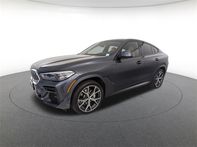 2022 BMW X6 40i's photo