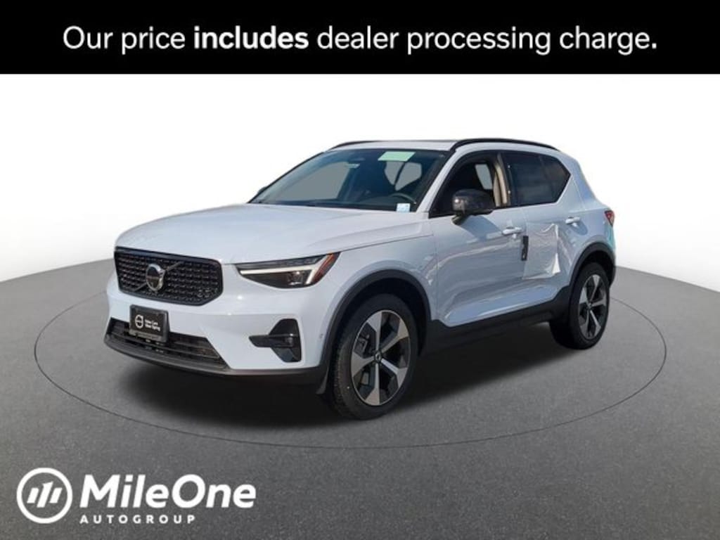 New 2026 Volvo XC40 B5 Plus SUV