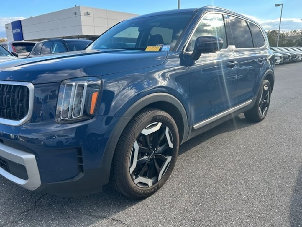 Used 2024 Kia Telluride EX SUV