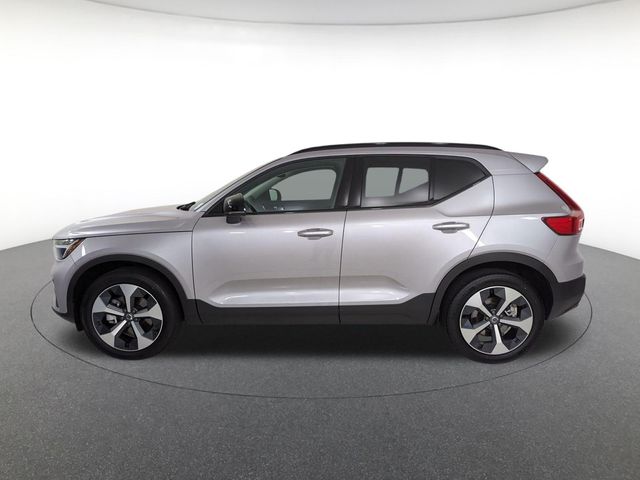 2026 Volvo XC40 Core - Photo 8
