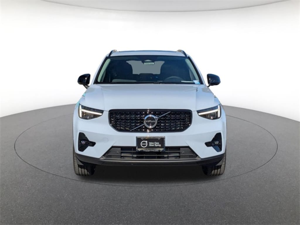 New 2026 Volvo XC40 B5 Plus SUV