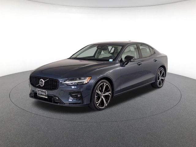 2024 Volvo S60 B5 Plus Dark Theme AWD's photo