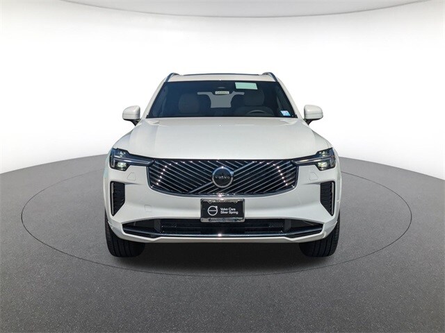 2026 Volvo XC90 Core photo 2