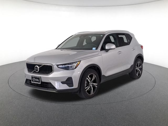 2023 Volvo XC40 Core