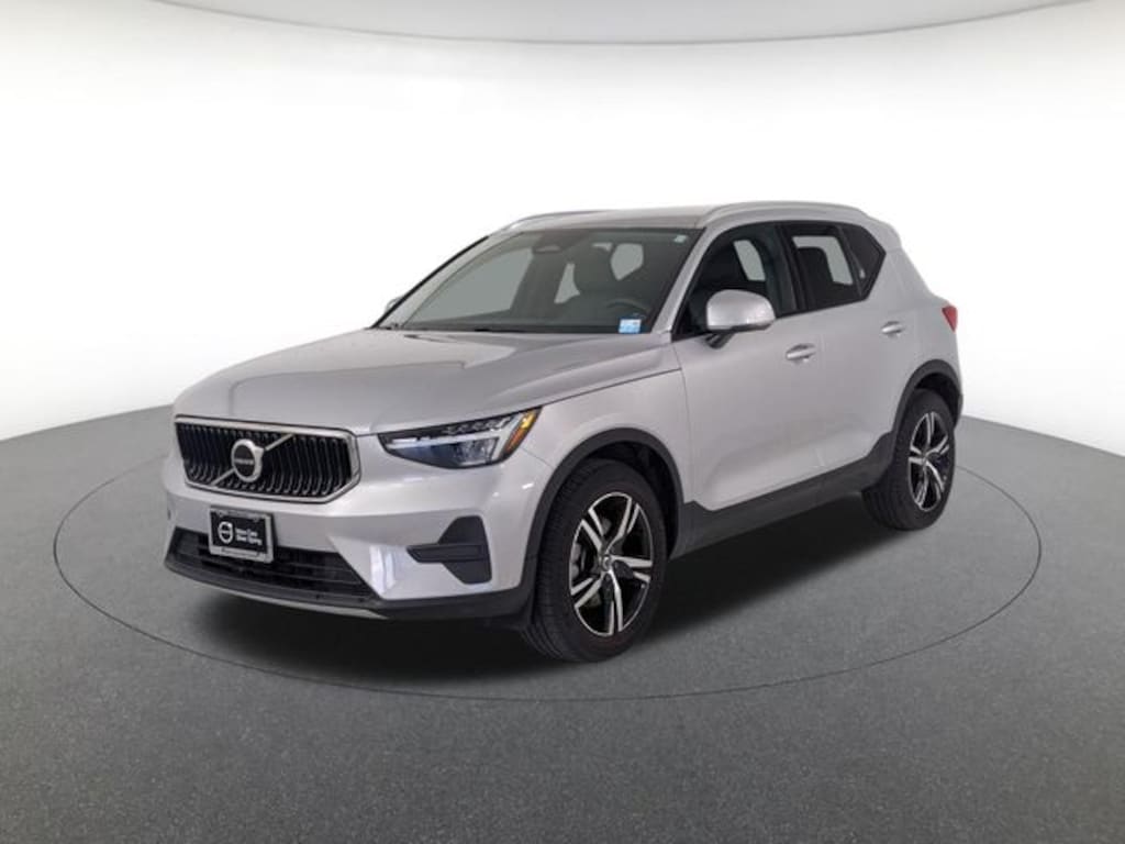 Certified 2023 Volvo XC40 B5 AWD Core SUV