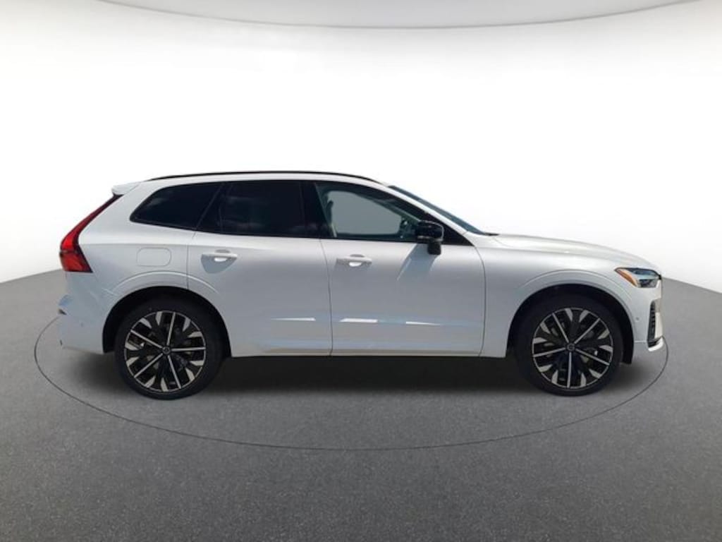 New 2026 Volvo XC60 plug-in hybrid T8 Ultra SUV