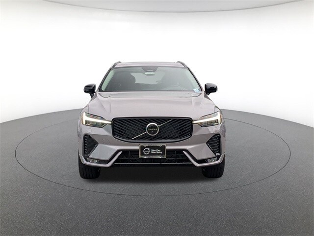 2026 Volvo XC60 B5 photo 2