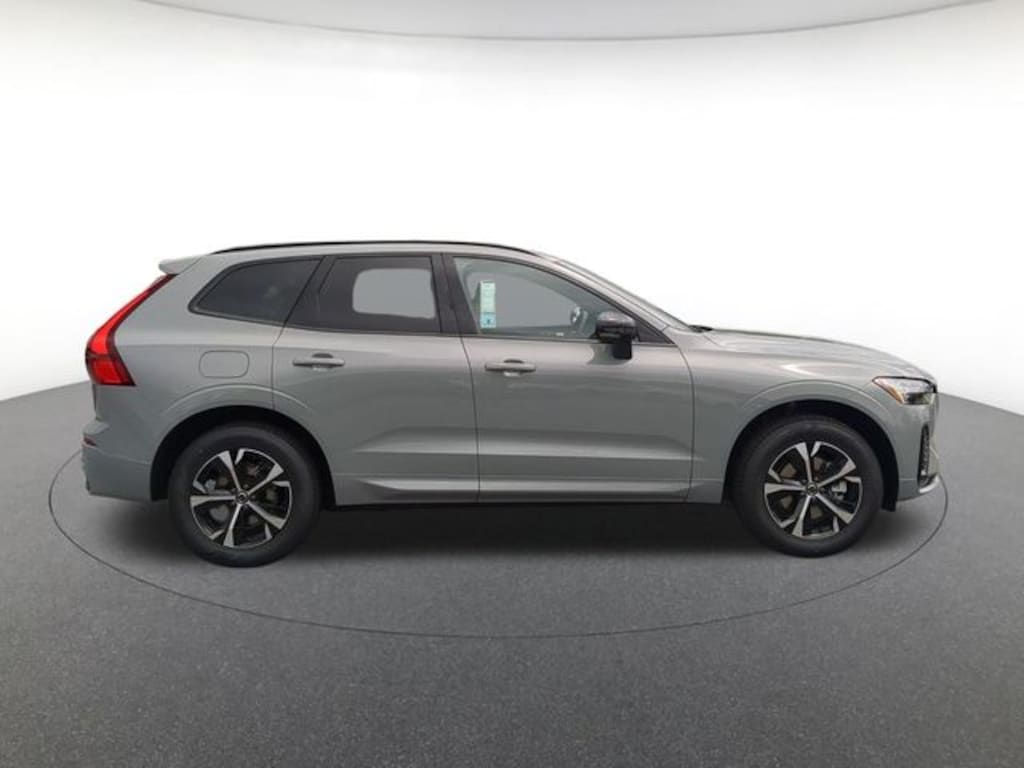 New 2026 Volvo XC60 B5 Core SUV