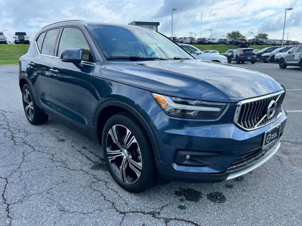 Used 2021 Volvo XC40 T5 Inscription SUV