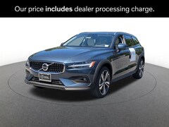 2026 Volvo V60 Cross Country B5 Plus Wagon