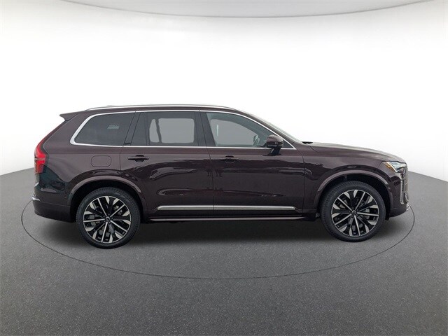 2026 Volvo XC90 Plus photo 4