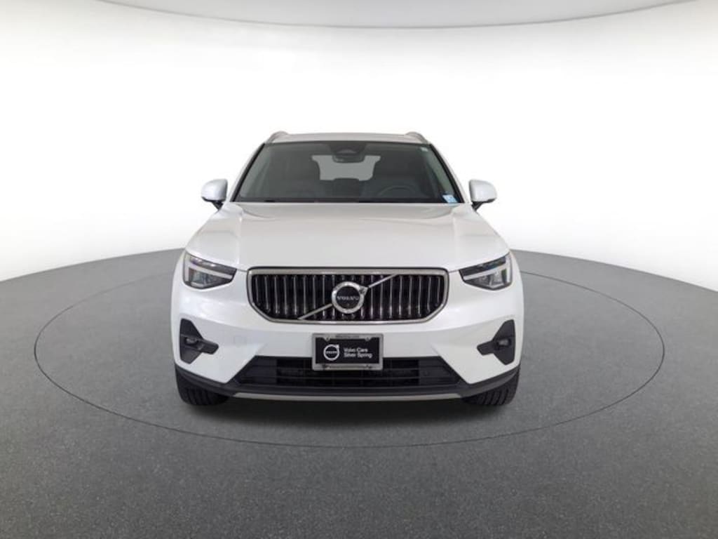 Certified 2023 Volvo XC40 B5 AWD Plus Bright SUV