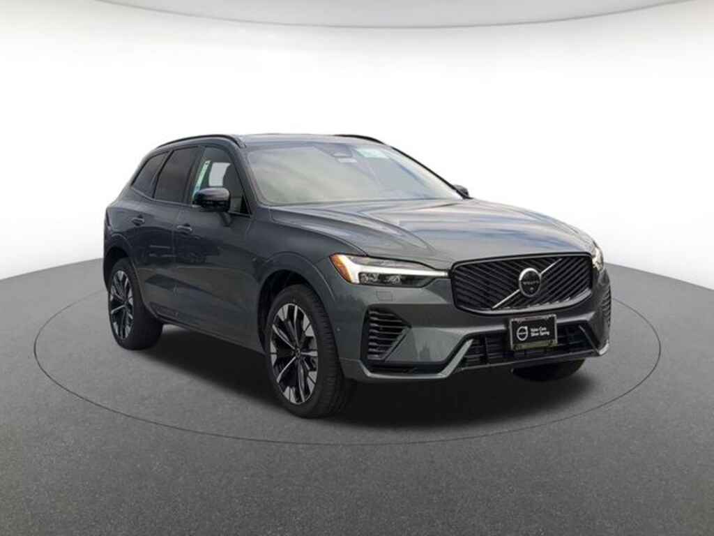 New 2026 Volvo XC60 plug-in hybrid T8 Plus SUV