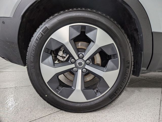 2026 Volvo XC40 Plus - Photo 23