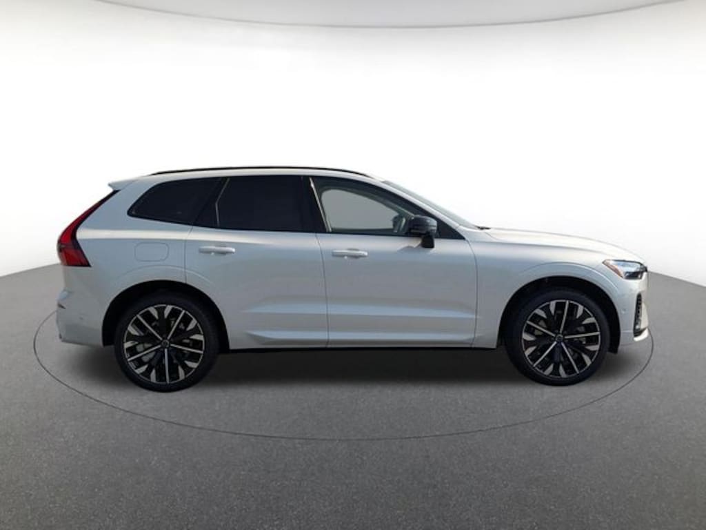 New 2026 Volvo XC60 plug-in hybrid T8 Ultra SUV