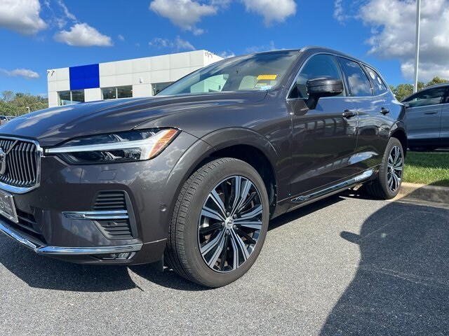 2023 Volvo XC60 B5 Plus photo 3