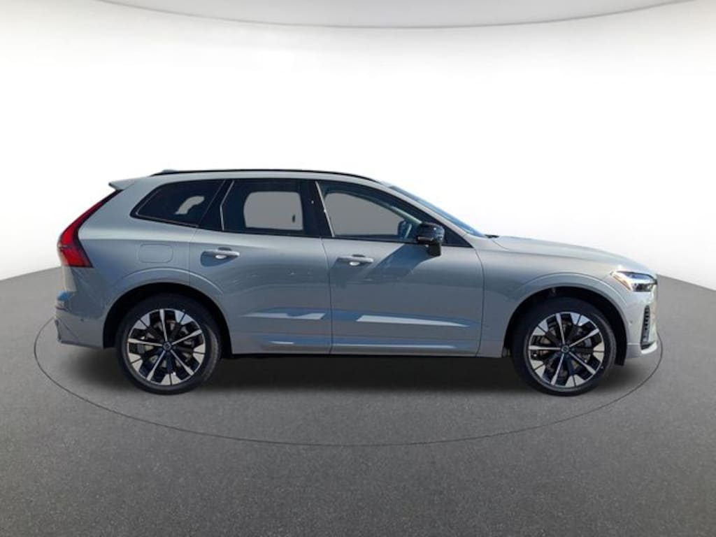 New 2026 Volvo XC60 plug-in hybrid T8 Plus SUV