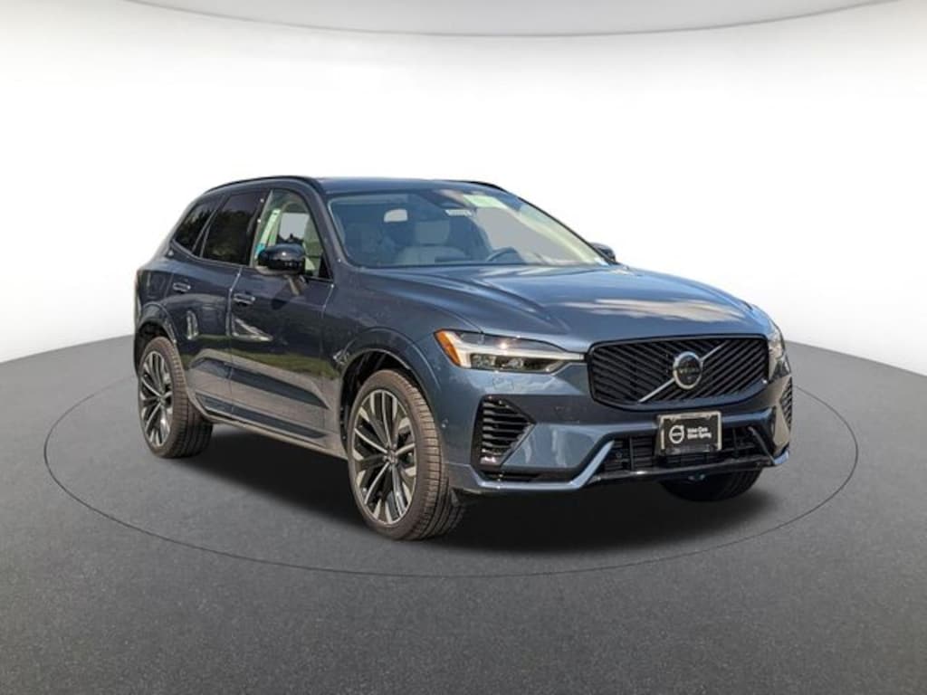 New 2026 Volvo XC60 plug-in hybrid T8 Ultra SUV