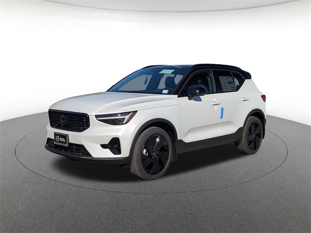 2026 Volvo XC40 Ultra Black Edition's photo