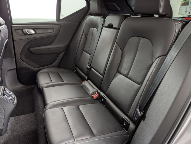 2026 Volvo XC40 Core - Photo 10