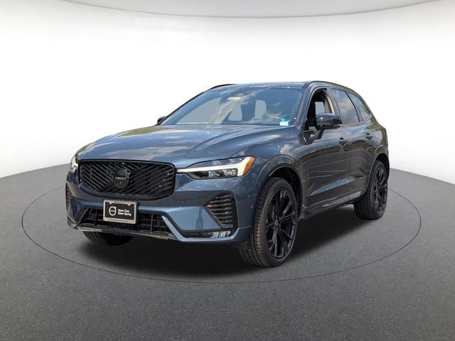 2026 Volvo XC60 B5 Ultra Black Edition Theme AWD's photo