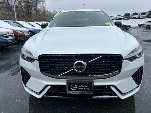 2023 Volvo XC60 B5 Ultimate photo 2