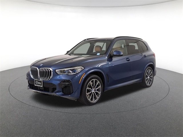 2022 BMW X5 45e's photo
