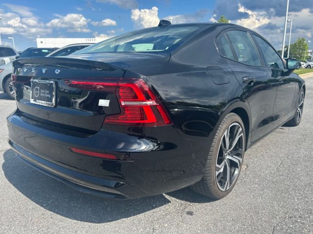 Used 2023 Volvo S60 Recharge Plug-In Hybrid Plus Dark Sedan