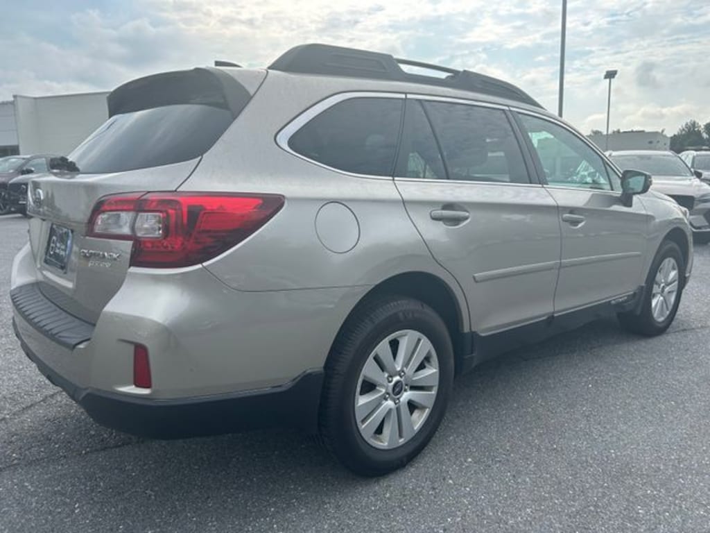Used 2016 Subaru Outback 2.5i Premium SUV