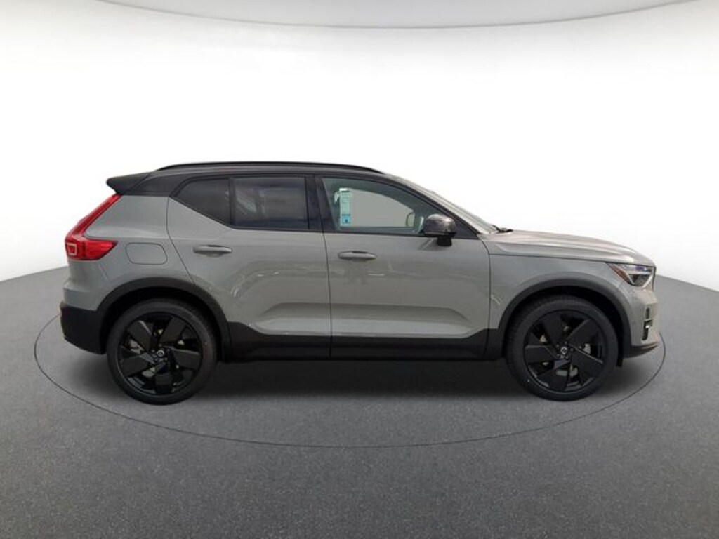 New 2026 Volvo XC40 B5 Ultra Black Edition SUV