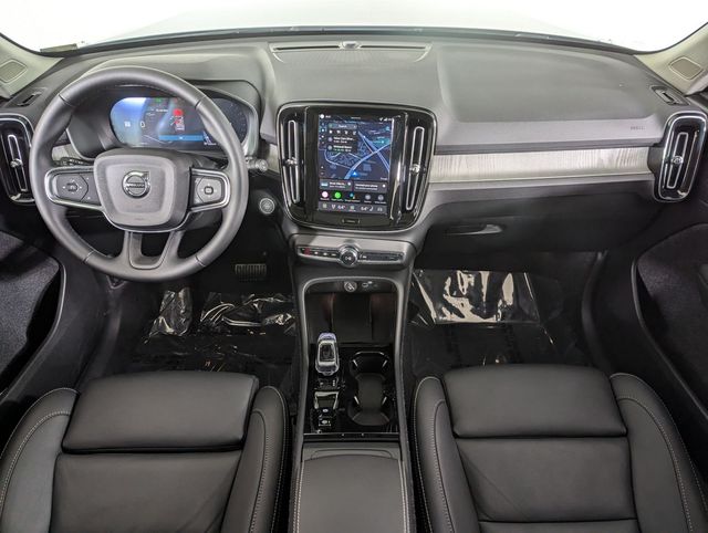 2026 Volvo XC40 Plus - Photo 12