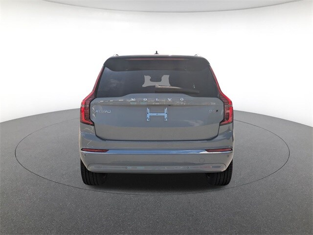 2026 Volvo XC90 Plus photo 4