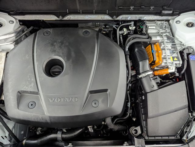 2025 Volvo XC90 Plus - Photo 25