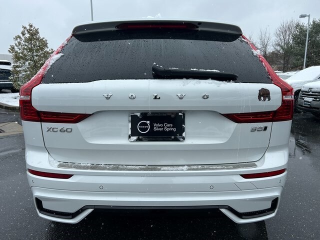 2023 Volvo XC60 B5 Ultimate photo 3