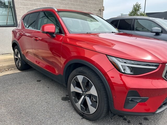 2023 Volvo XC40 AWD Plus photo 3