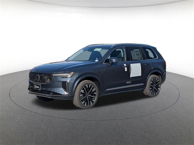 2026 Volvo XC90 Plus's photo