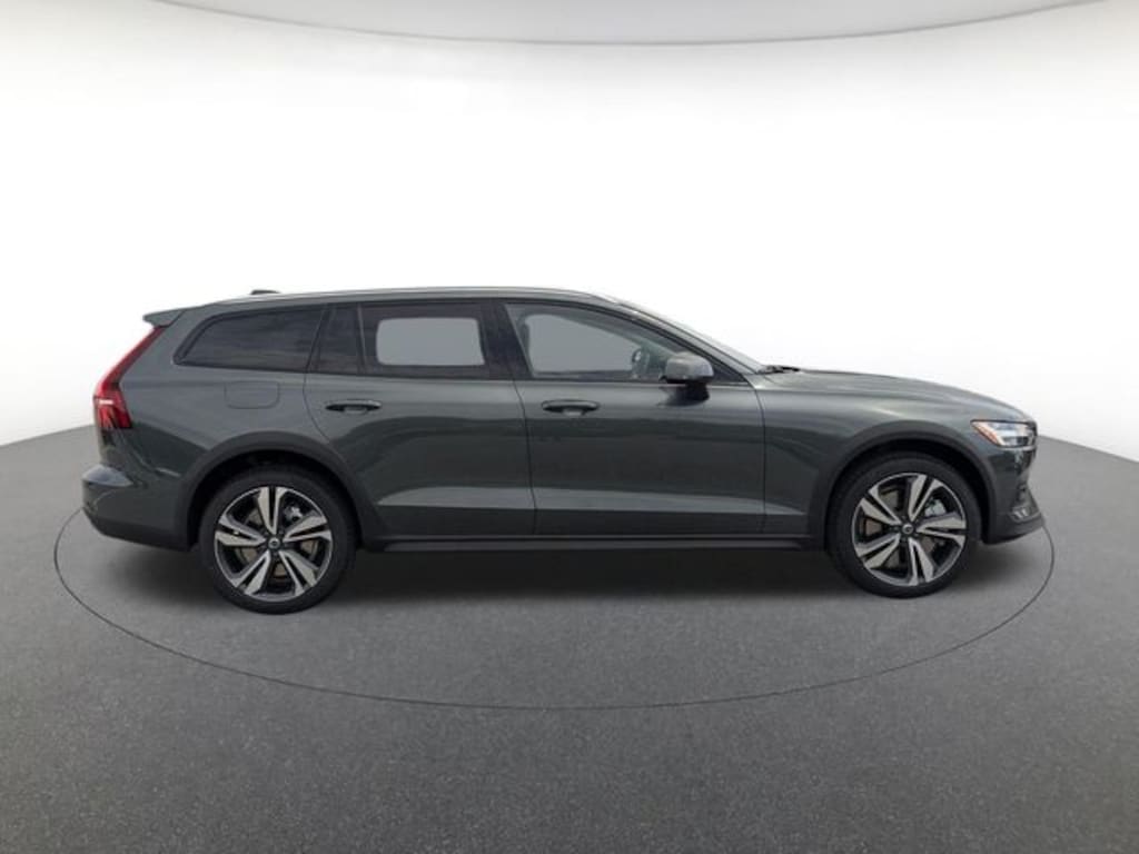 New 2026 Volvo V60 Cross Country B5 Plus Wagon