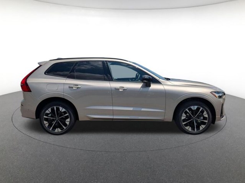 New 2026 Volvo XC60 B5 Plus SUV