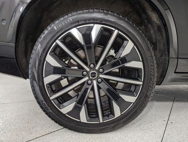 2026 Volvo XC90 Plus - Photo 24