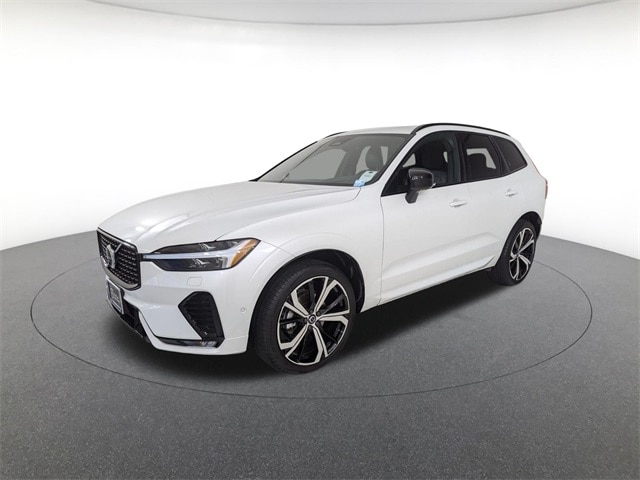 2023 Volvo XC60 Ultimate's photo