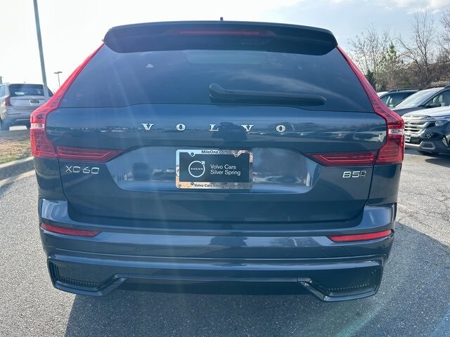 2023 Volvo XC60 B5 Ultimate photo 4