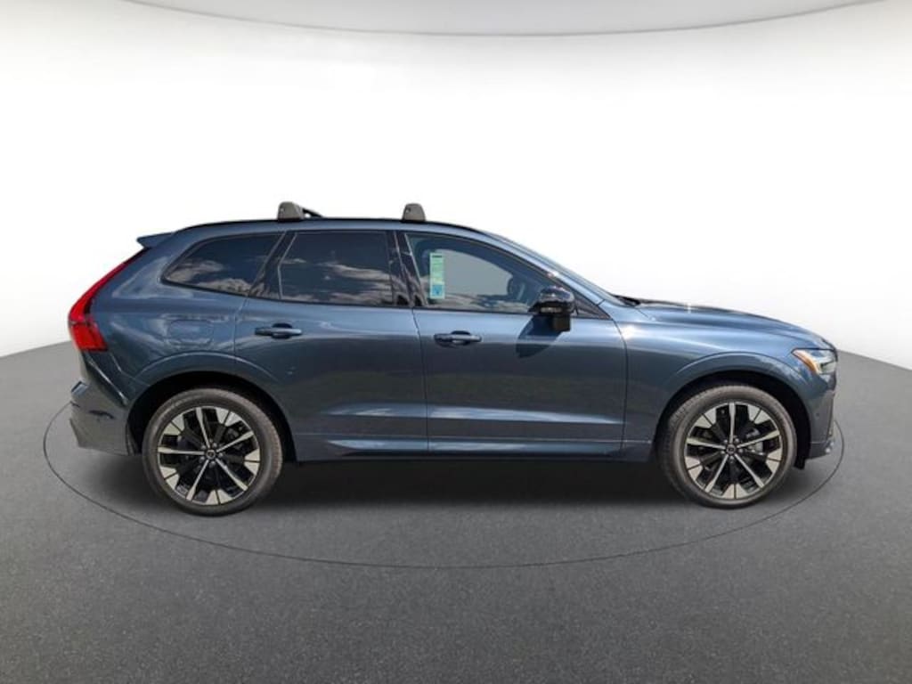New 2026 Volvo XC60 B5 Plus SUV