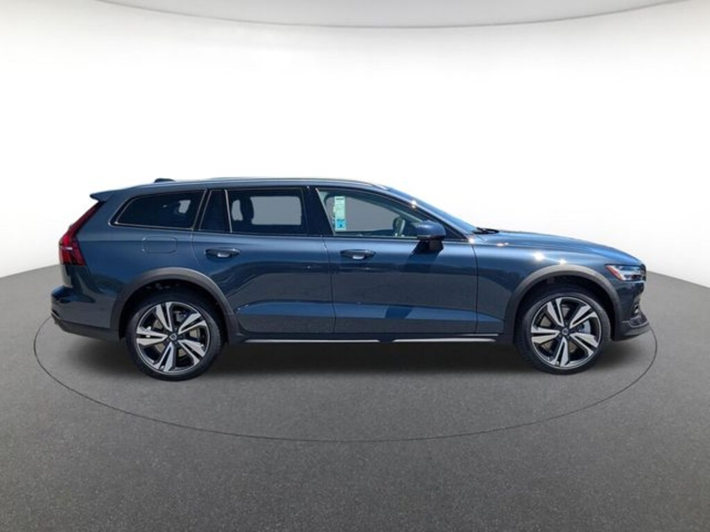 New 2026 Volvo V60 Cross Country B5 Plus Wagon