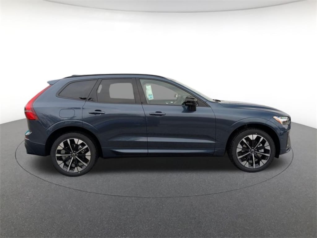 New 2026 Volvo XC60 B5 Plus SUV
