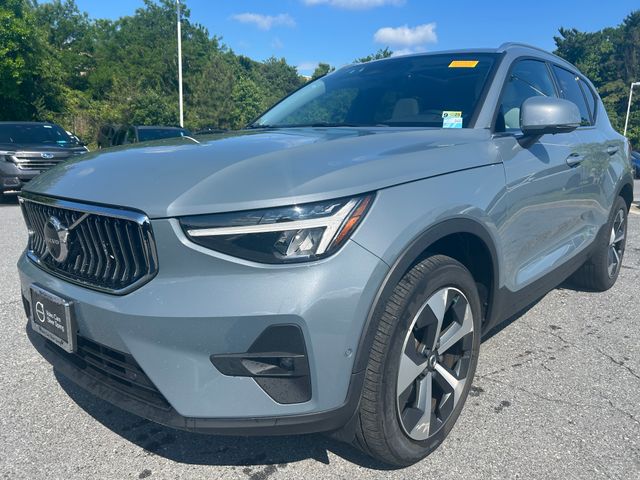 2023 Volvo XC40 B5 Plus Bright AWD's photo