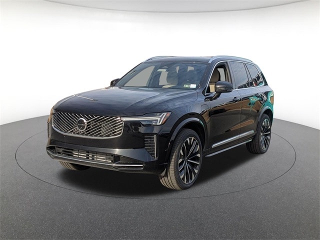 2026 Volvo XC90 Plus's photo