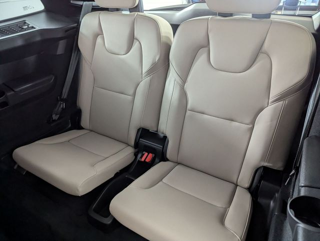 2026 Volvo XC90 Core - Photo 16